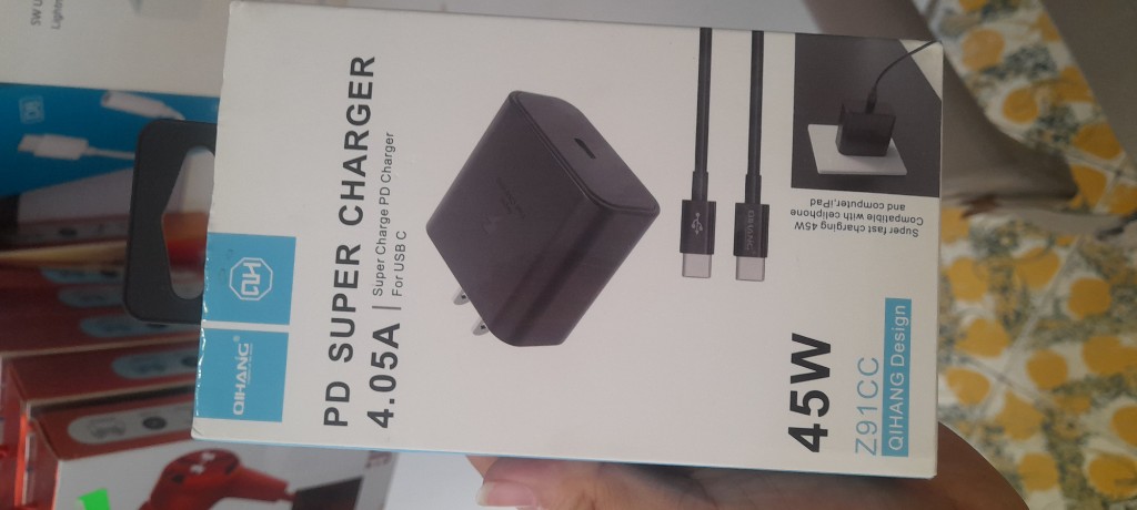 QIhang cargador negro 45W