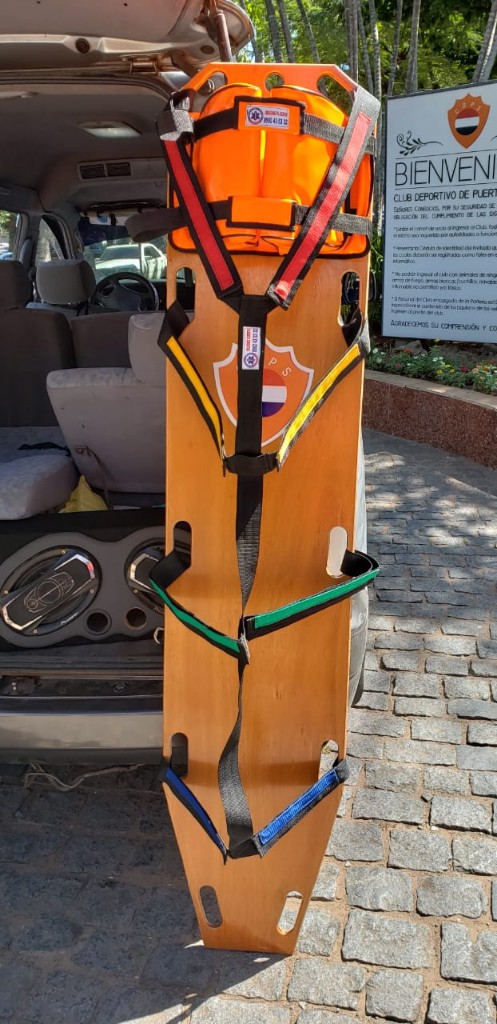 Tabla de madera adulto con accesorios
