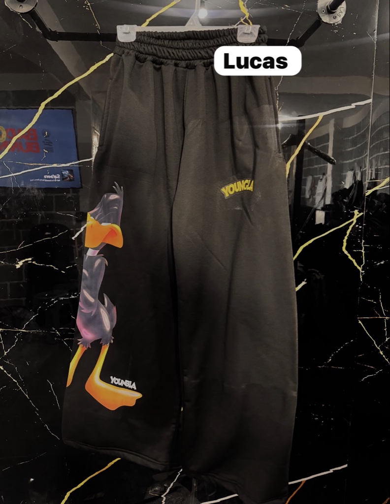 Baggy Lucas loney tons