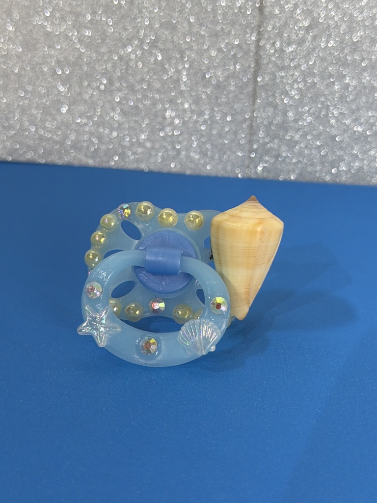 Chupeta azul miçanga concha