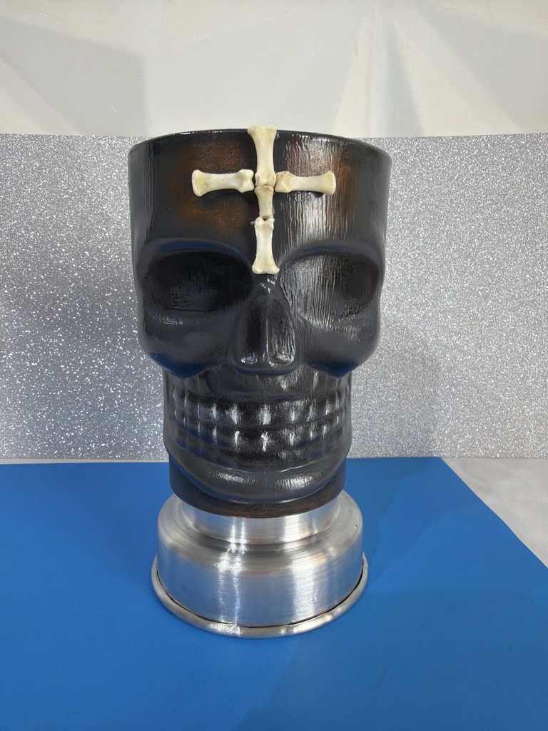 Caneca caveira preto com cinza