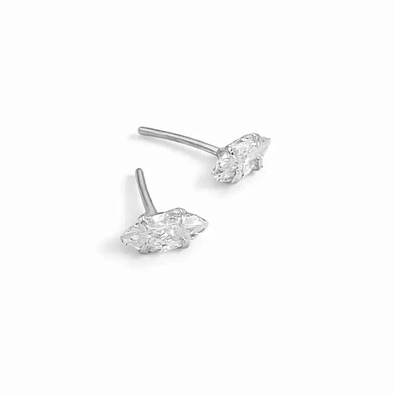 RG527 - BRINCO ZIRC NAVETE C/ GRIFA 4X8MM