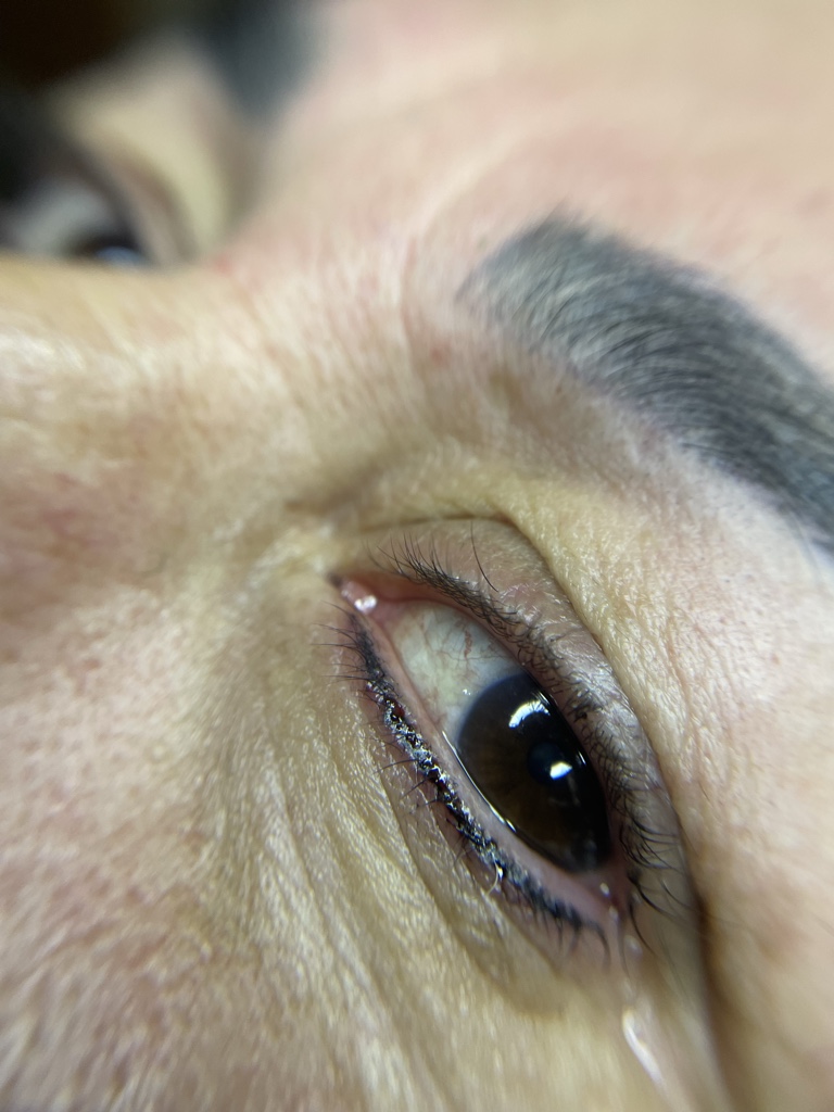Delineado de ojos
