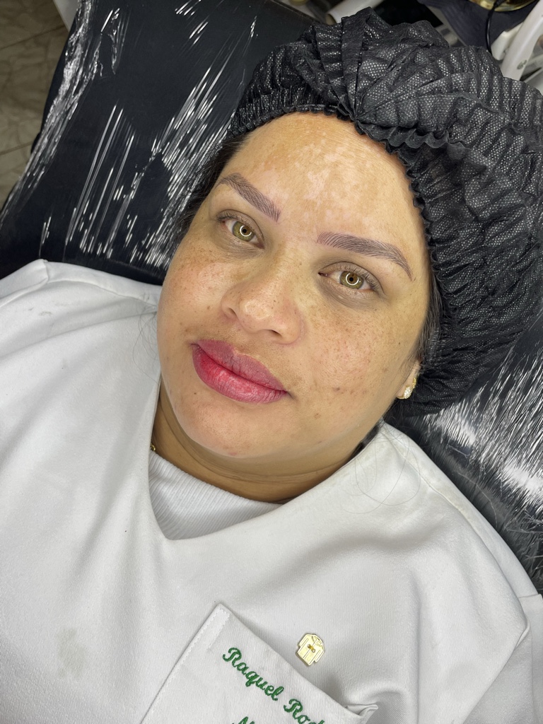 Combo de micro cejas y labios.