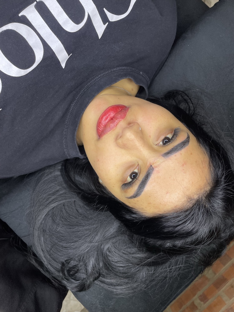 Combo cejas y labios