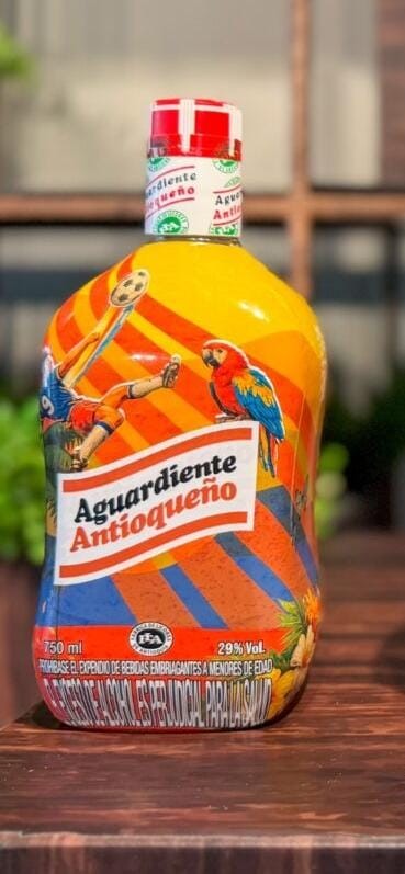 BOTELLA AGUARDIENTE ROJO