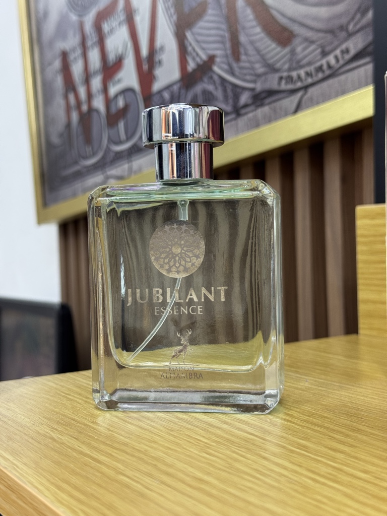 Maison Alhambra Jubilant Essence