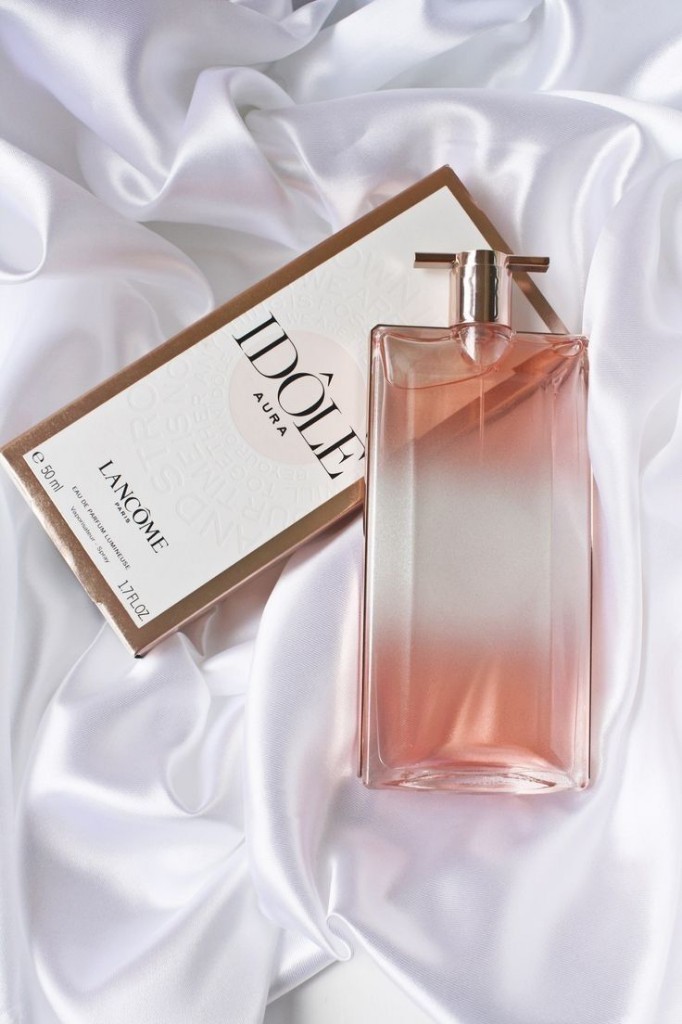 Lancôme Idôle Aura perfume