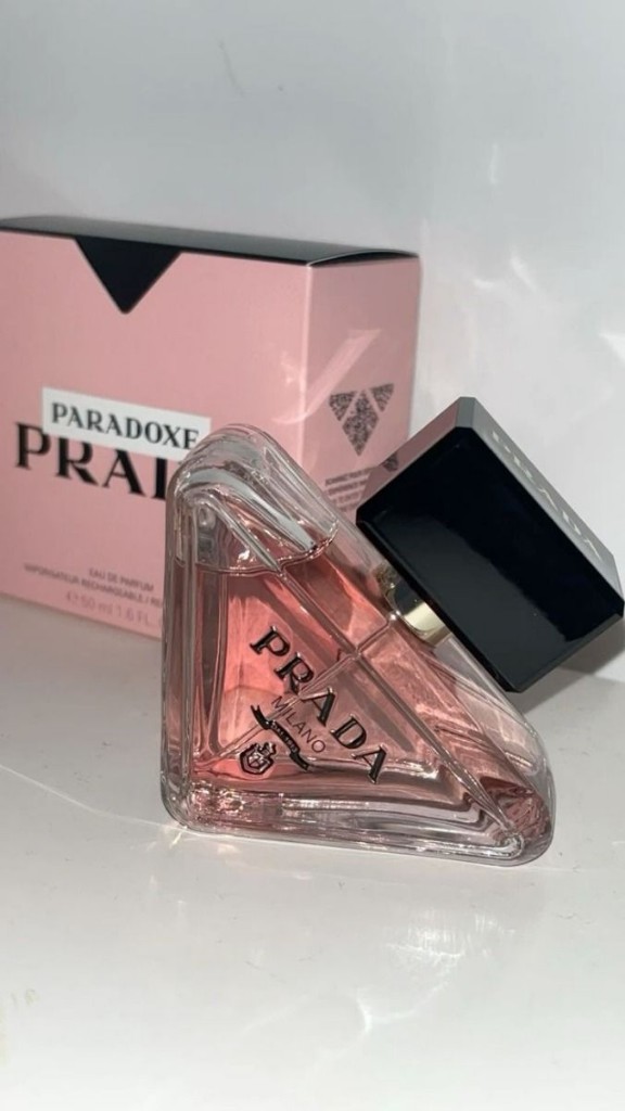 Prada Paradoxe perfume rosado