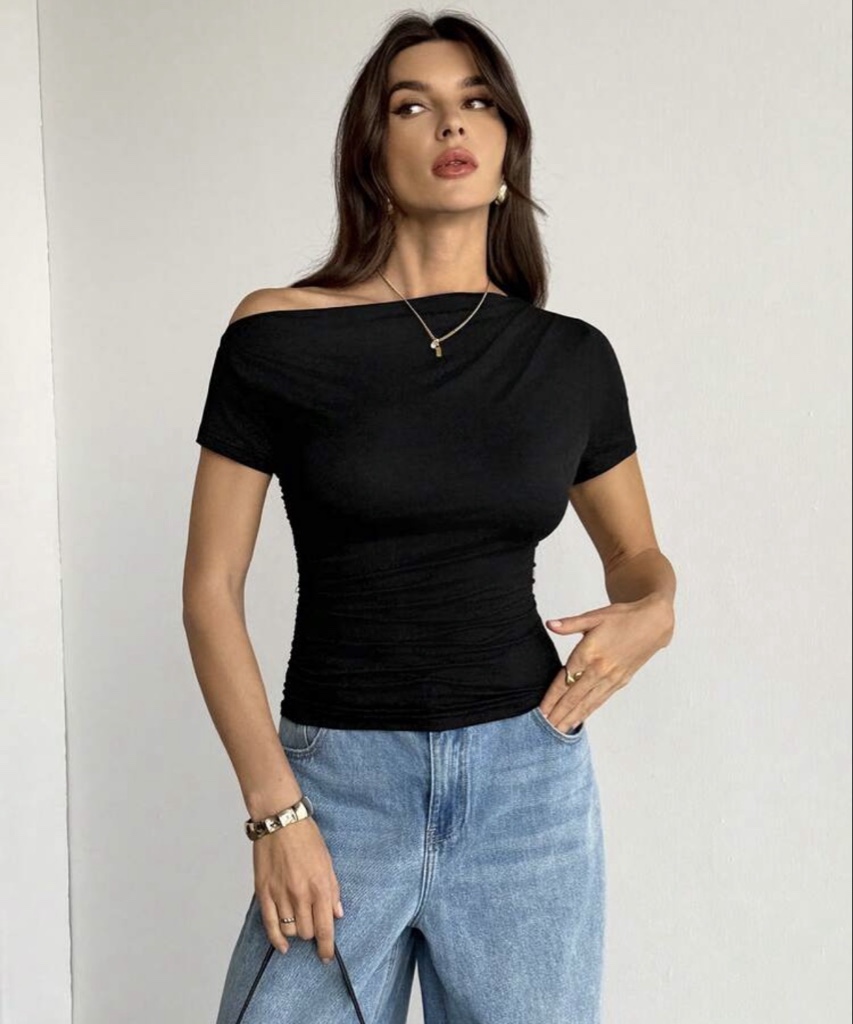 Blusa negra hombros caidos