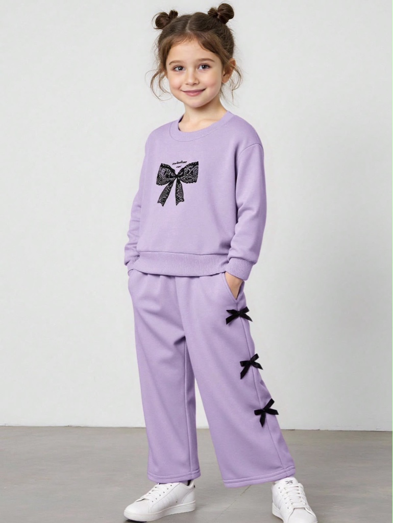 Conjunto lila con moños