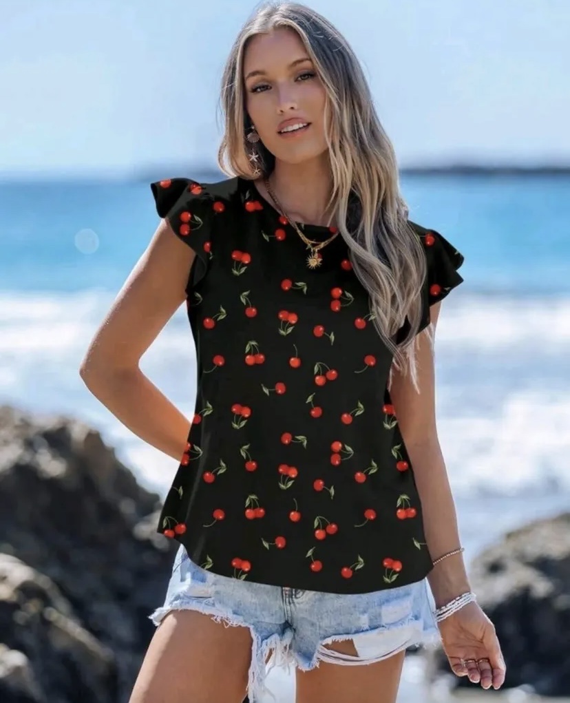 Blusa negra cerezas