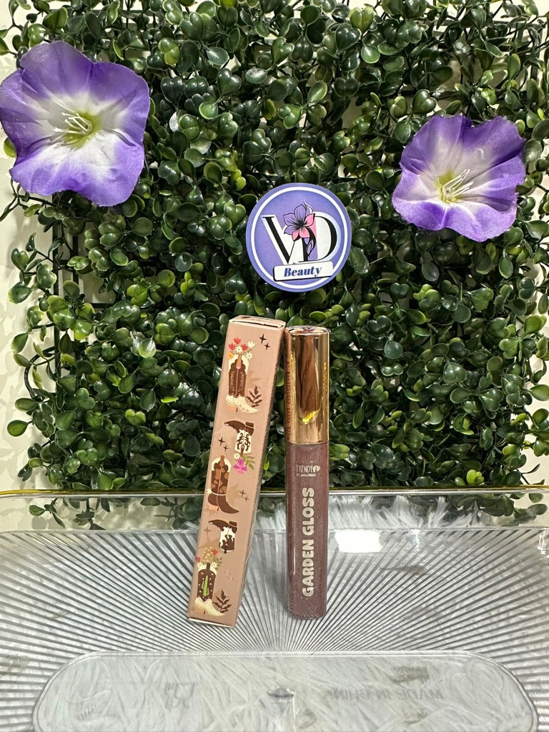Garden gloss trendy