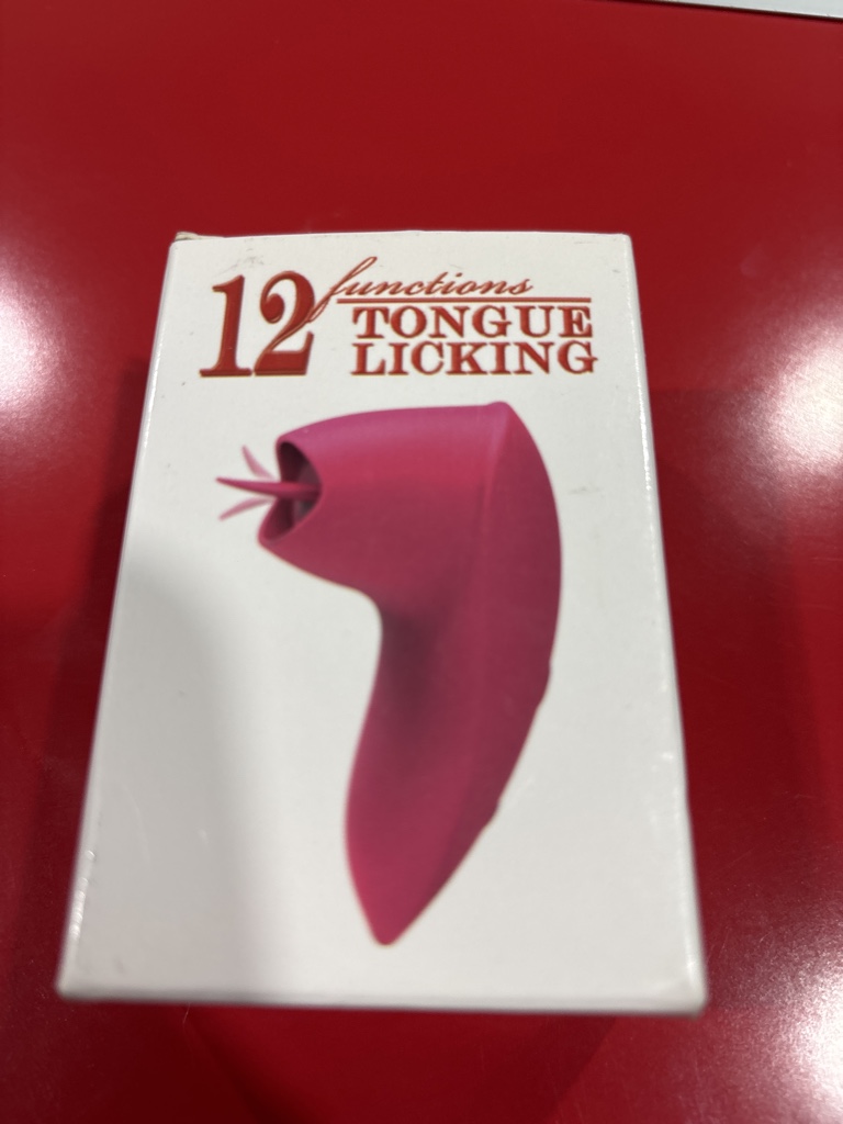 Vibrador rosado con simulación de lengua para sexo oral