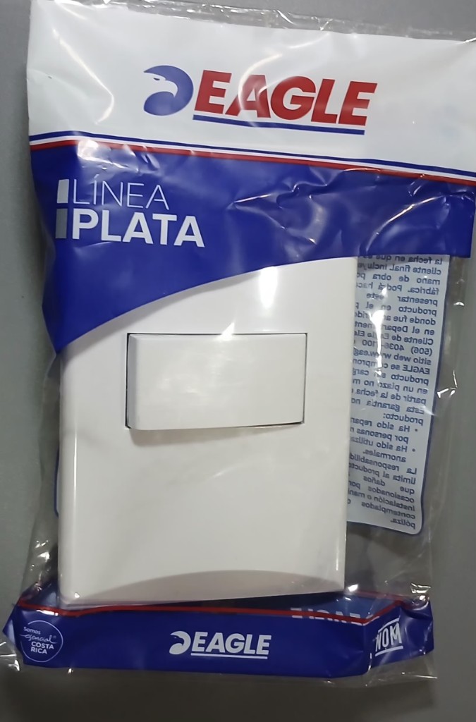 INTERRUCTOR SENCILLO BLANCO LINEA PLATA
