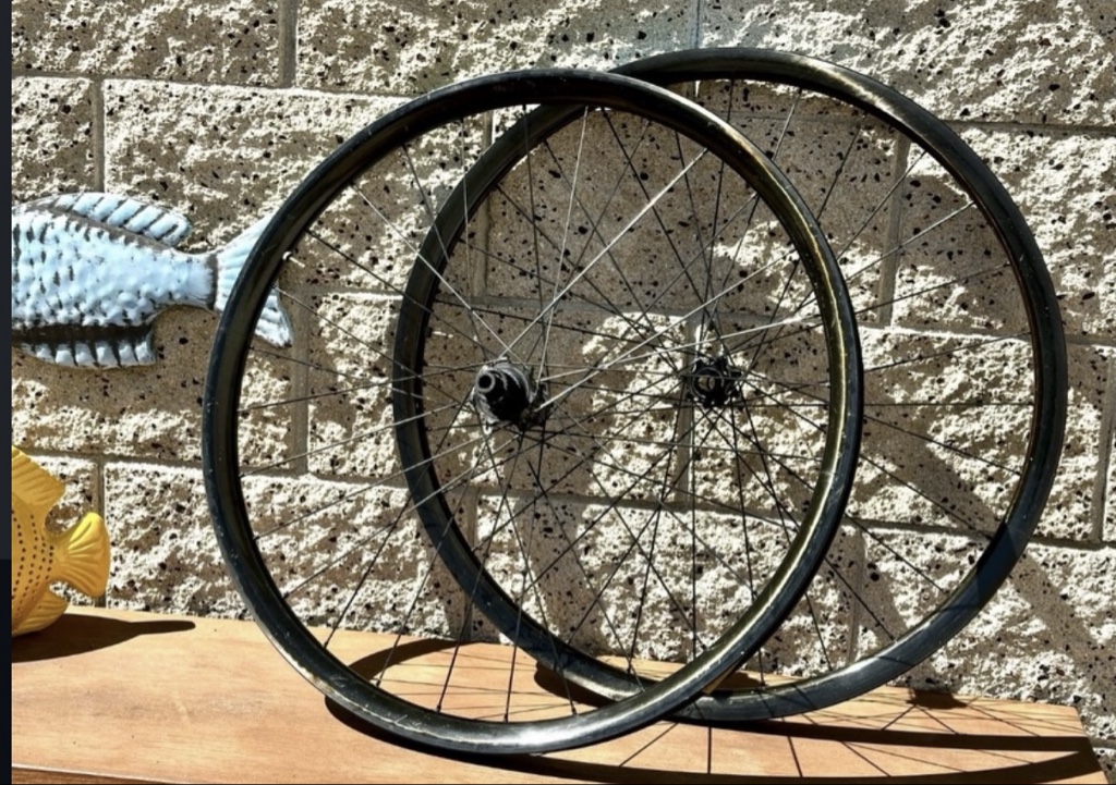 RUEDAS REYNOLDS CARBONO