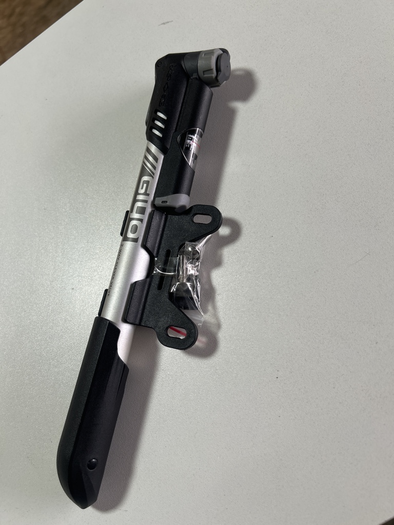 INFLADOR  GIYO MANOMETRO NEGRO 120PSI GP-94S 2-WAY 1949