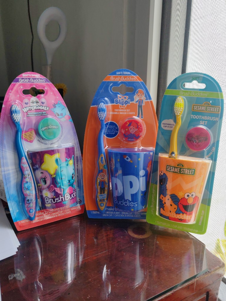 7.3 SET VASO CON CEPILLO DE NIÑO