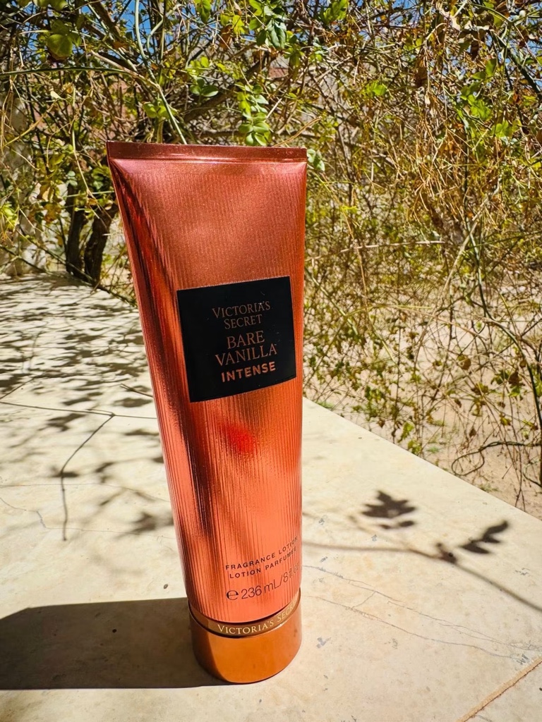 Victoria's Secret Bare Vanilla Intense loção