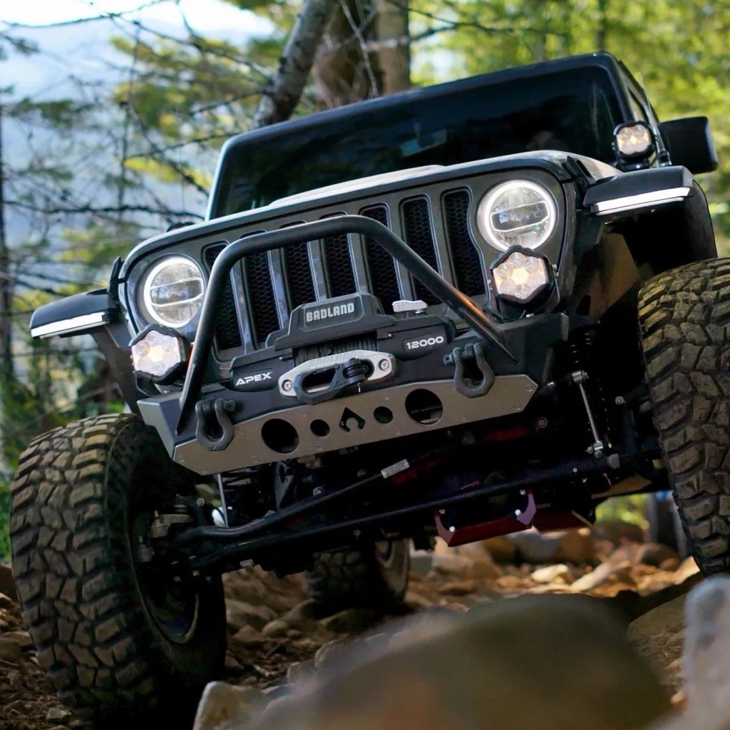 Winch Electrico BADLAND APEX 12.000lbs de cuerda sintetica