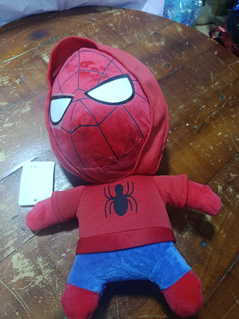 Hombre araña con capota mediano