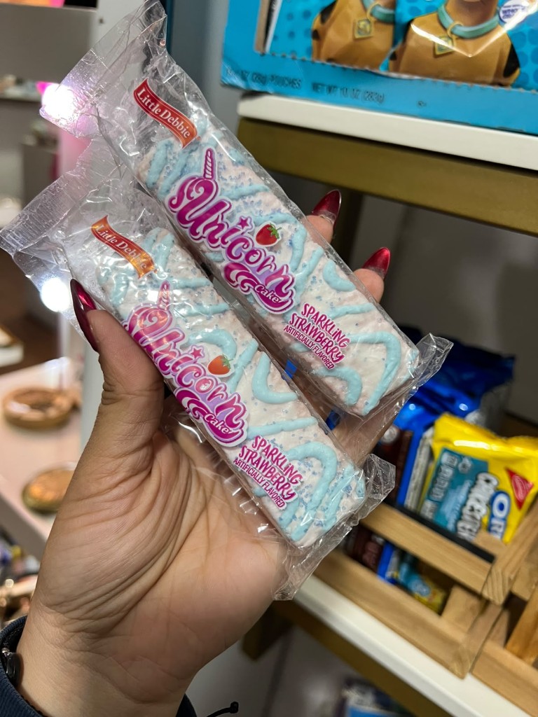 Little Debbie Unicorn Cakes Sparkling Strawberry