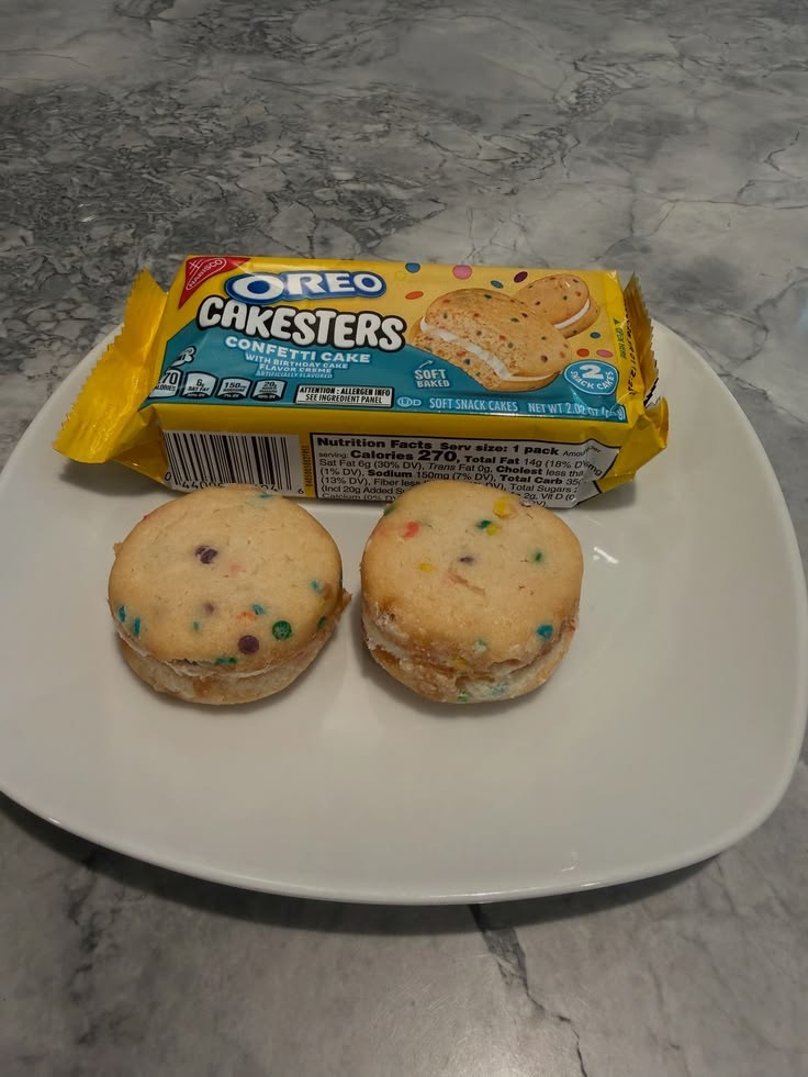 Oreo Cakesters Confetti Cake