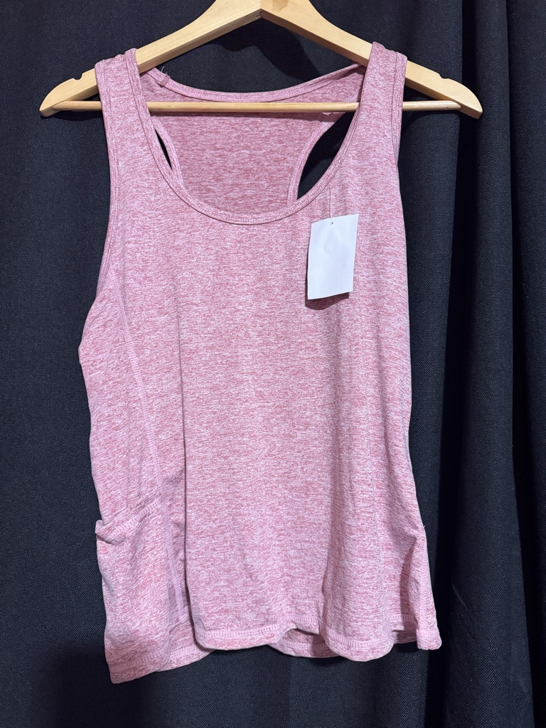 Musculosa rosa con bolsillo
