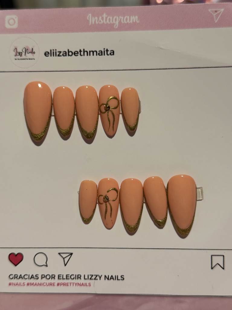 Press on Almond french (tamaño S)