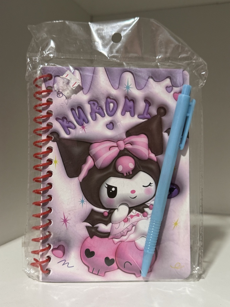 Mini libreta kuromi con lapicera