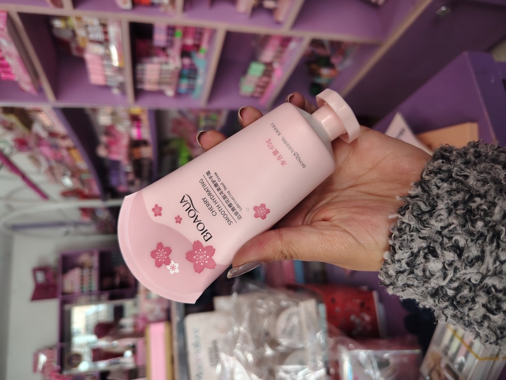 Crema de manos pequeña