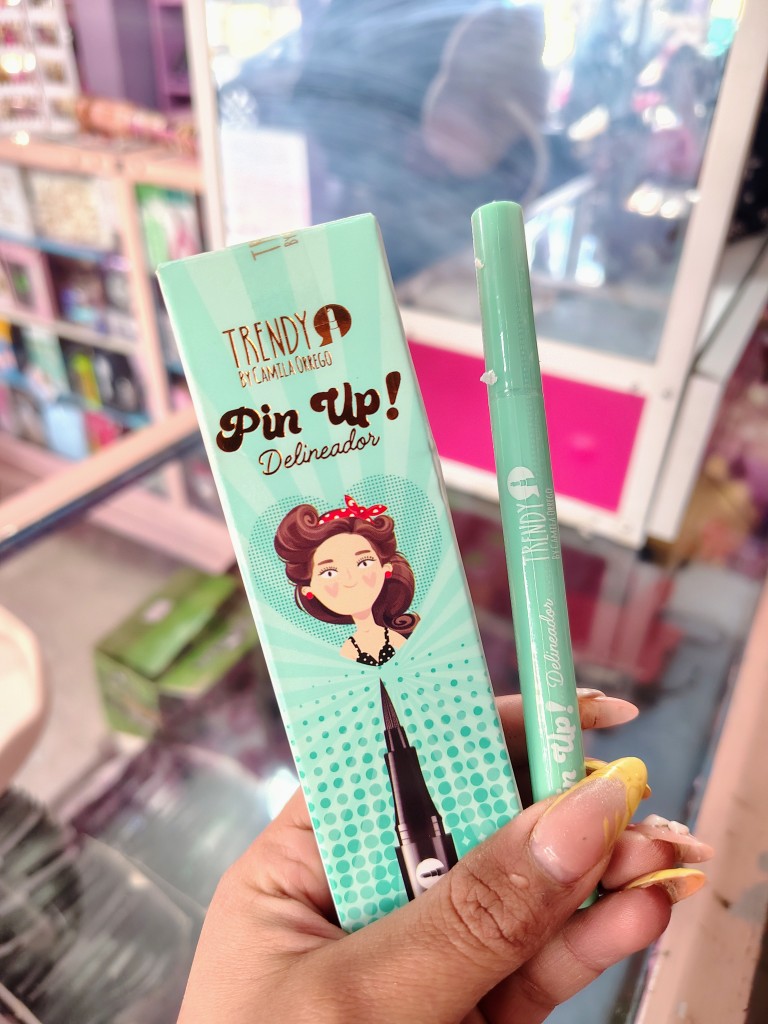 Delineador trendy pin up