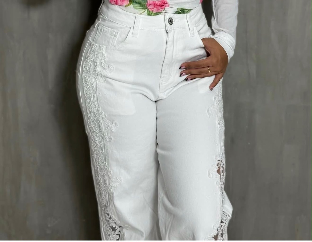 Jean blanco con encaje talla L
