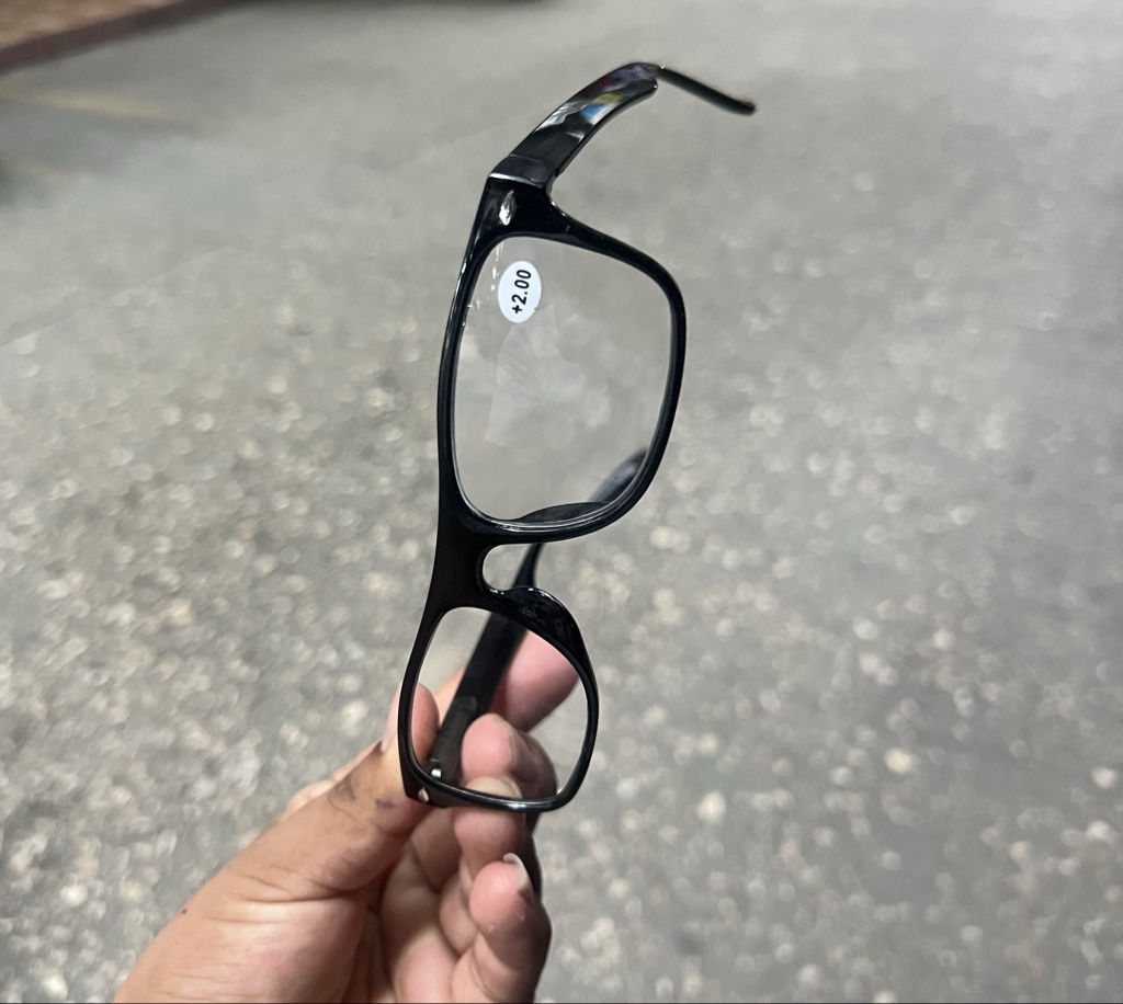 Lentes positivos para leer plástico