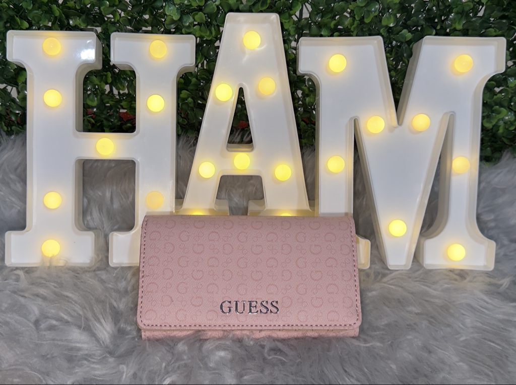 Guess billetera rosa