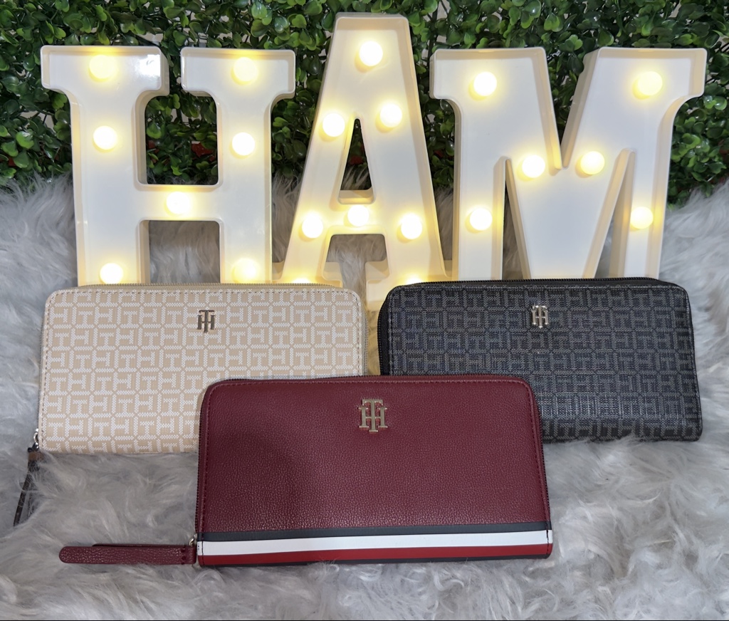 Tommy Hilfiger billetera borgoña
