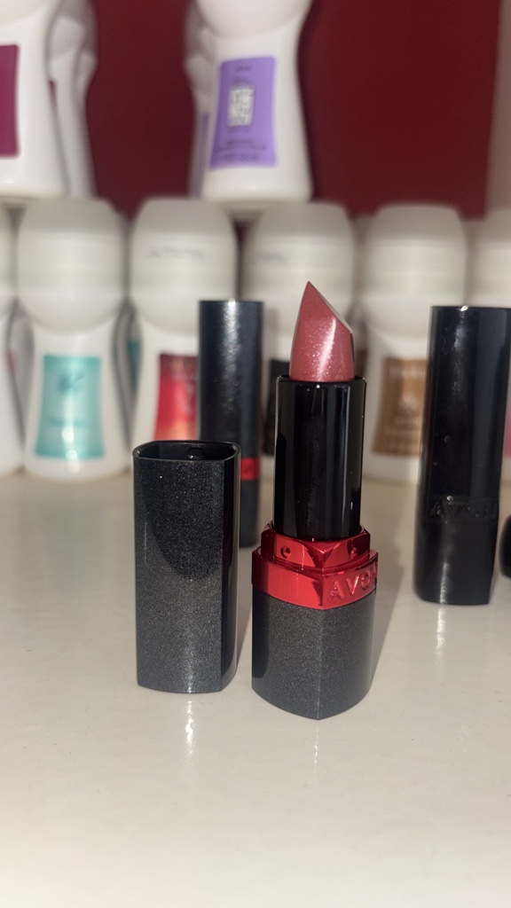 Avon labial rosa brillo