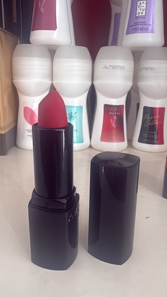 Labial ultra Matte Avon