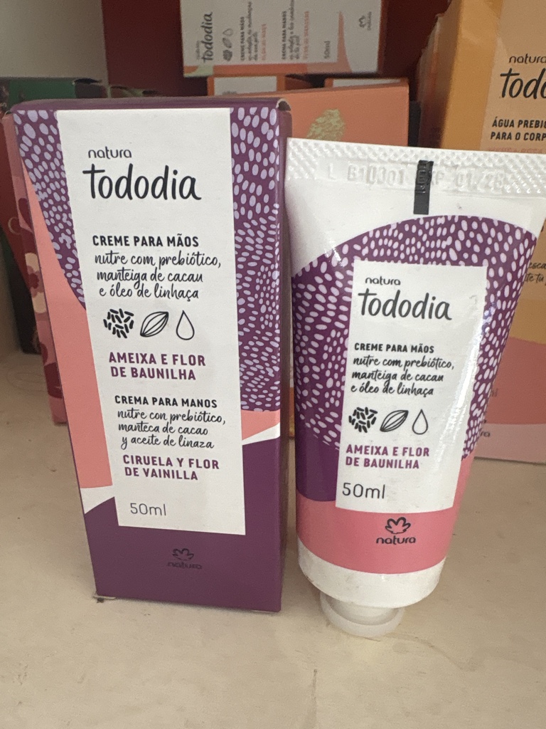 Crema de mano ciruela y flor de vainilla