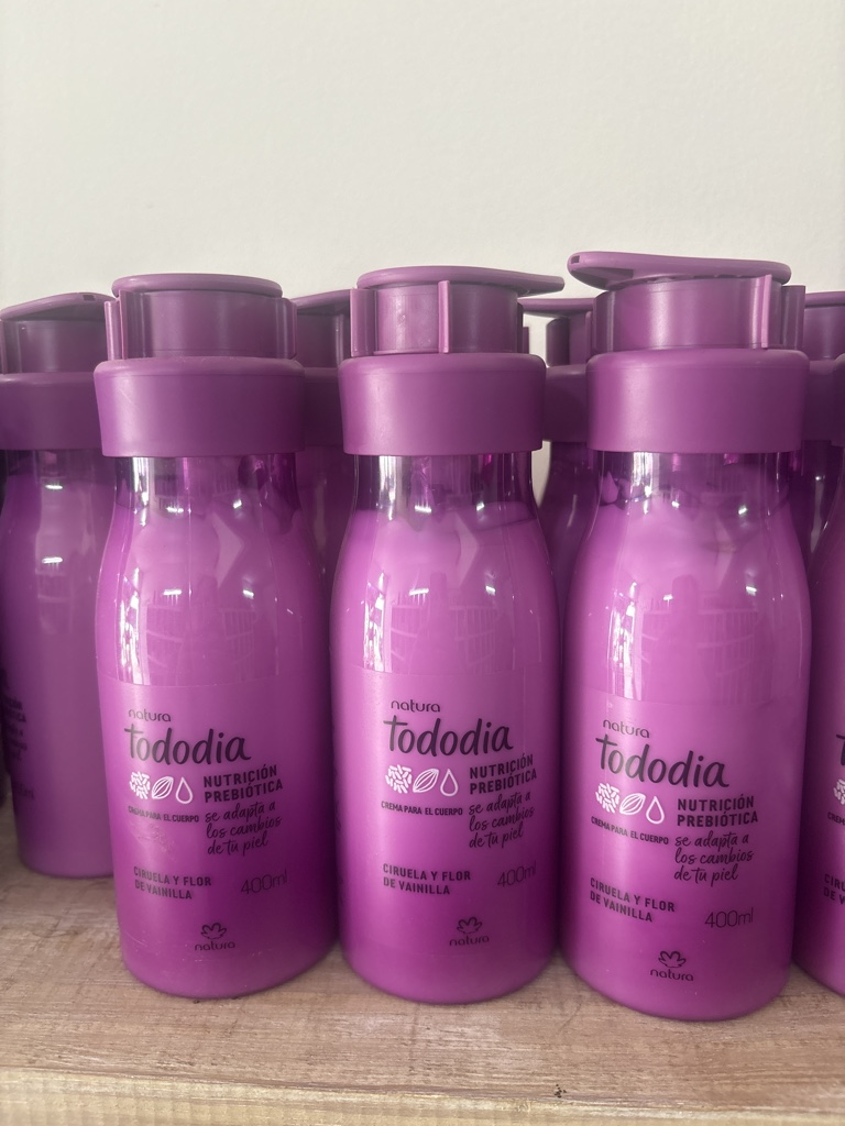 Crema Ciruela y flor de vainilla