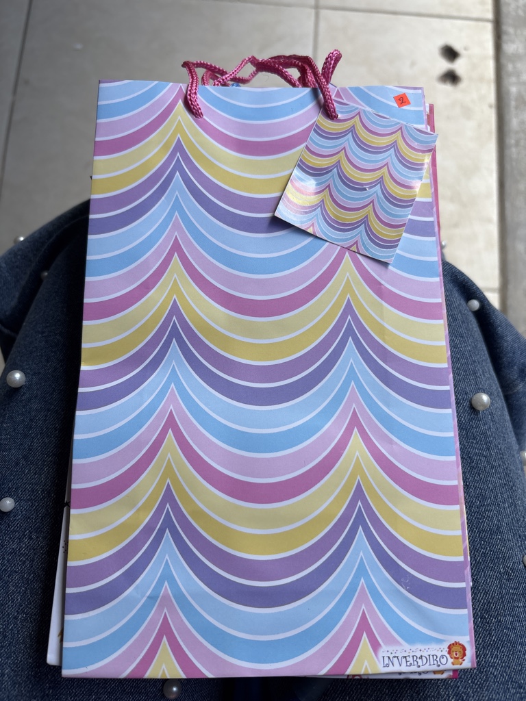 Bolsa de colores, talla mediano