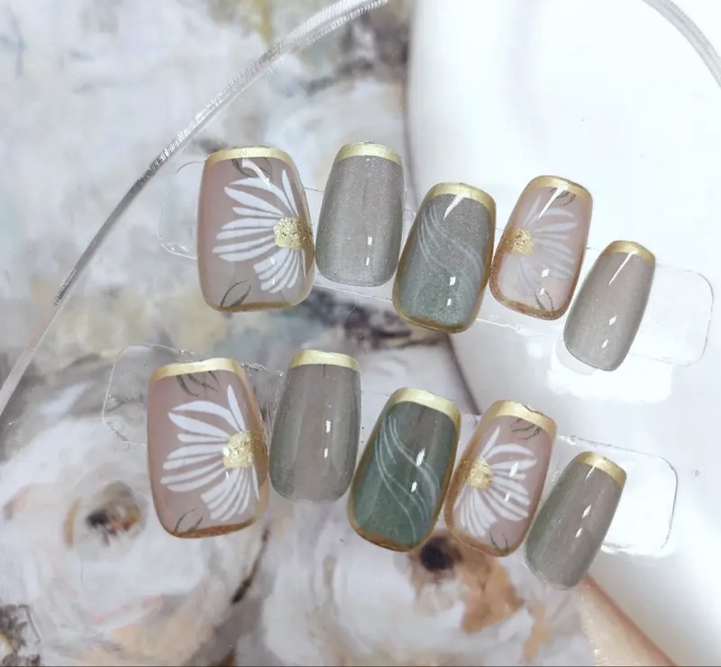 10 uñas postizas verde G.