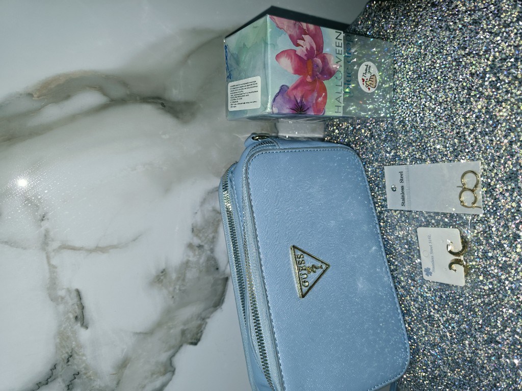 GUESS billetera celeste