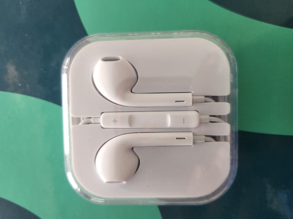 Auriculares blancos Genericos