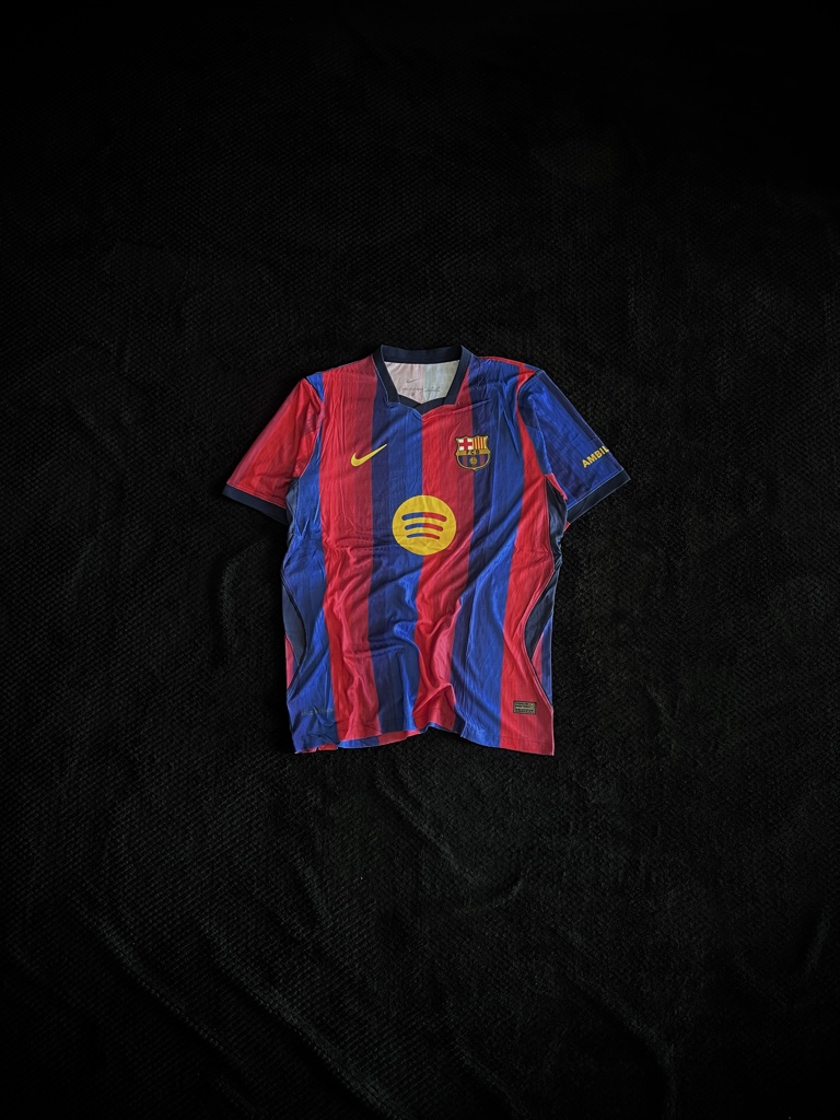 BARCELONA TITULAR 26/27