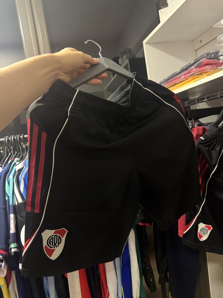 Short River Plate Rompe viento Original