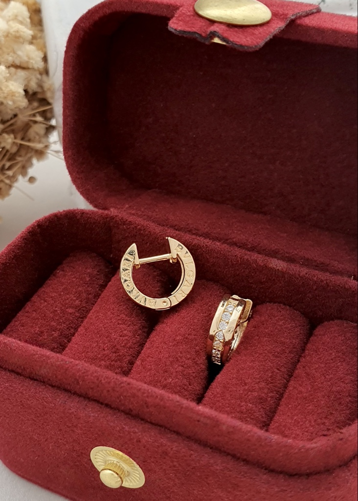 C Bvlgari Pequeña 12mm