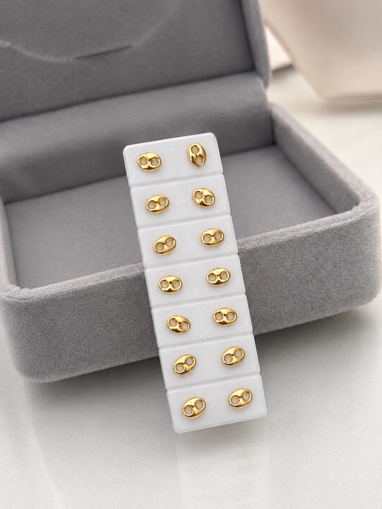 A Gucci 5mm