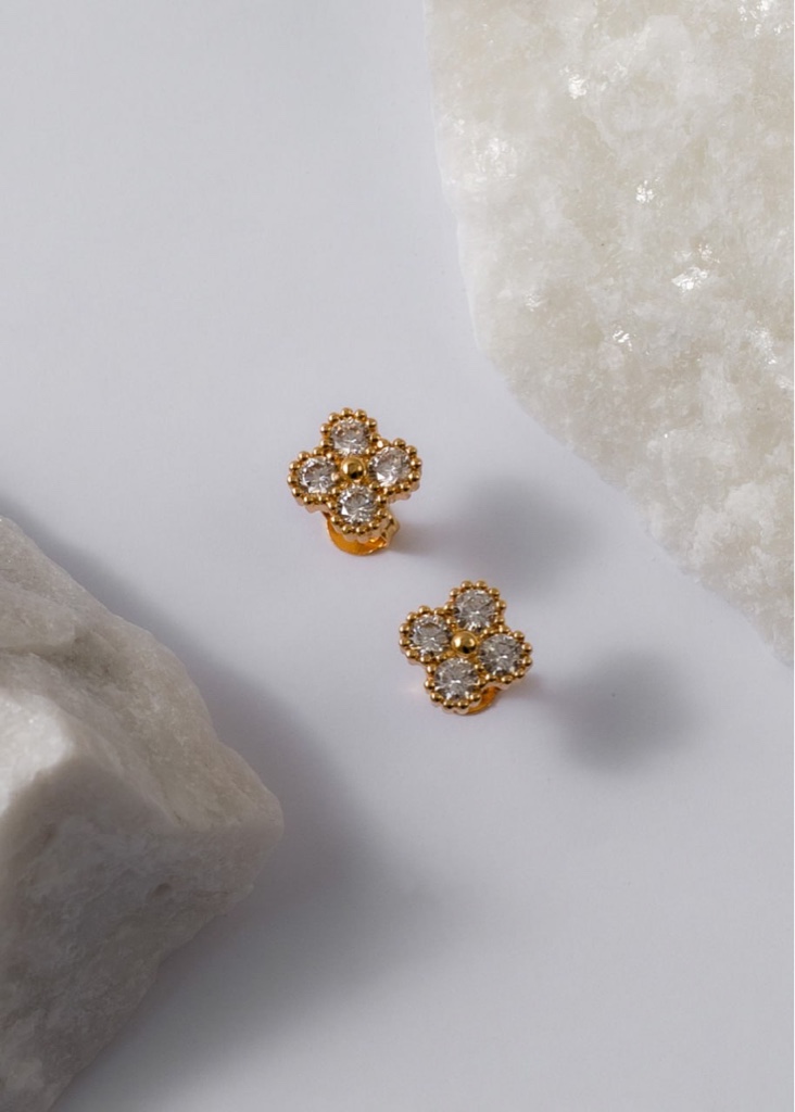A Clover Motif Cristal