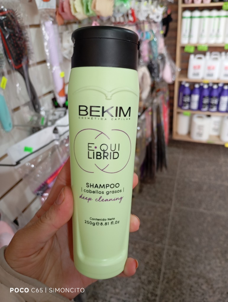 BEKIM Equilibrid shampoo verde para cabello graso